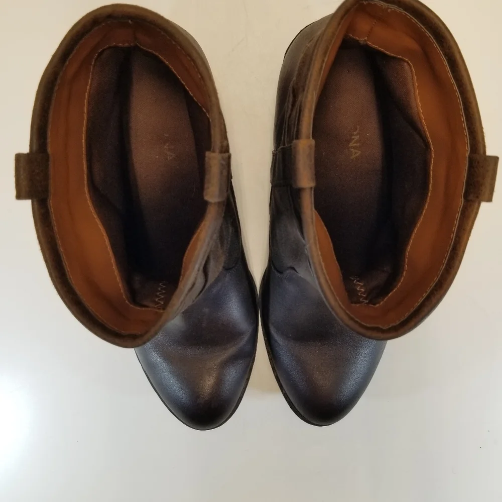 Arizona Jean Co Az Garber Womans Size 8 Brown Faux Leather Pull On Ankle Bootie